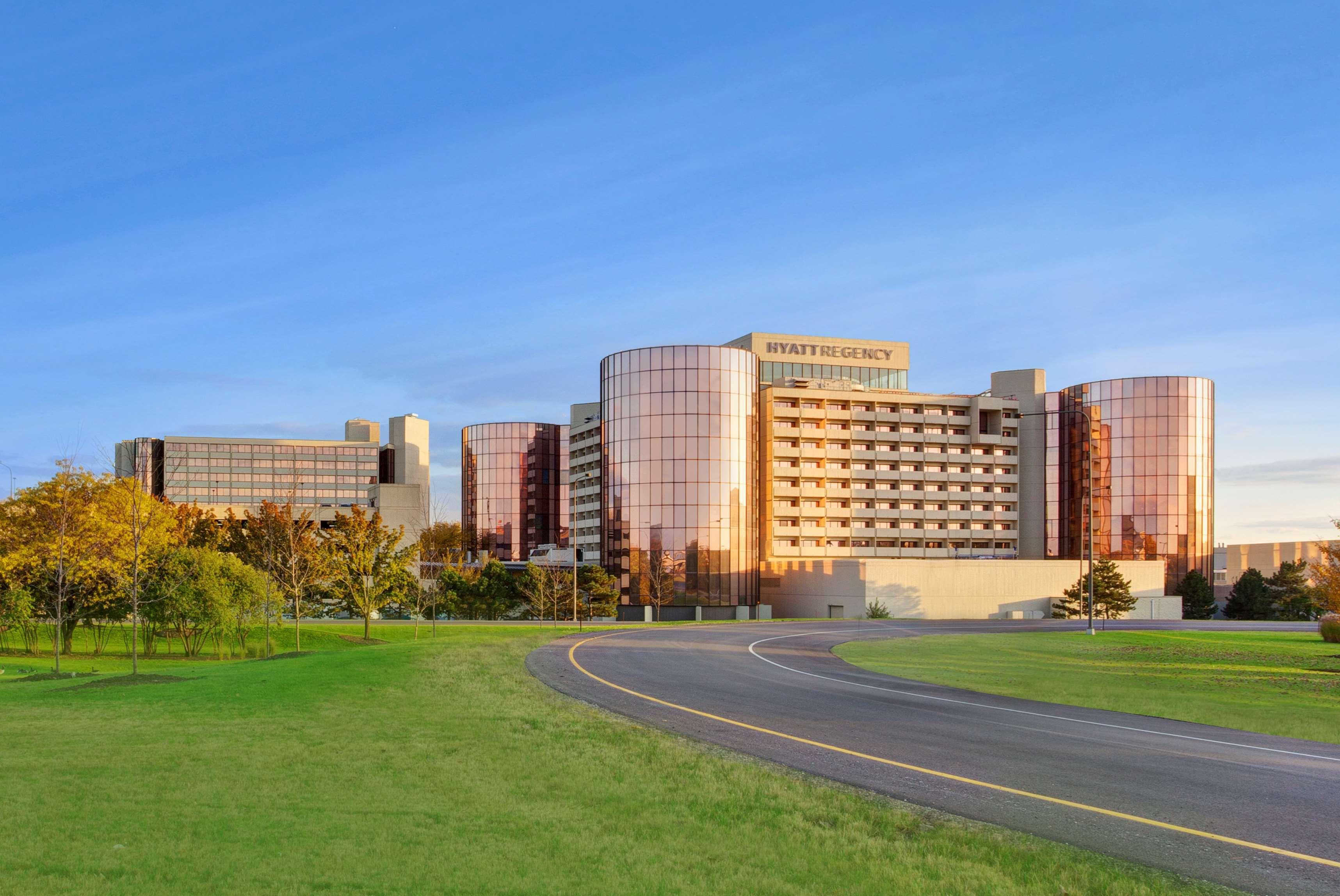 Отель Hyatt Regency O'Hare Chicago Розмонт Экстерьер фото